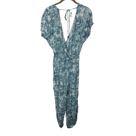 Free People Blue Paisley Print V-Neck Open Back Jumpsuit Size M 100% Viscose - Picture 3 of 8